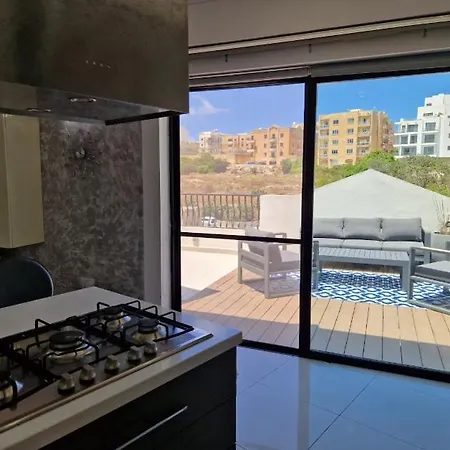 Your Oasis In St Julian Close To The Sea * סליאמה