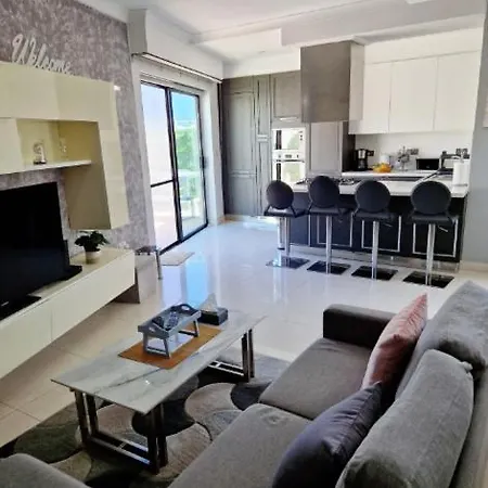 Your Oasis In St Julian Close To The Sea בית הארחה *