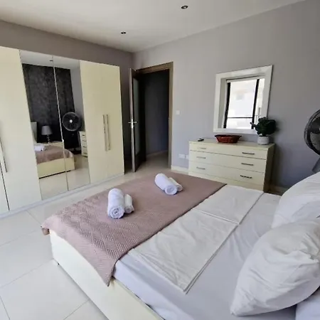 Your Oasis In St Julian Close To The Sea