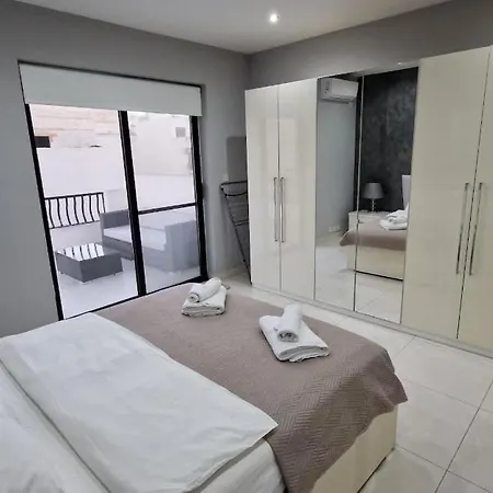 Your Oasis In St Julian Close To The Sea בית הארחה